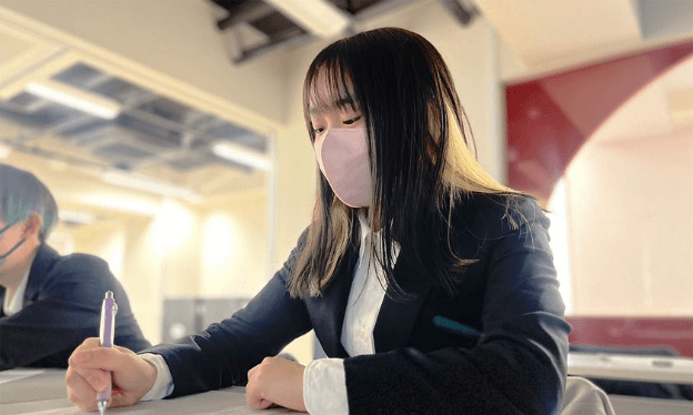 人の作品発表を聞くことも刺激になります