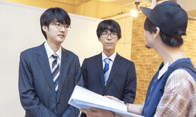 TECH.C.作品審査会でプロからアドバイス