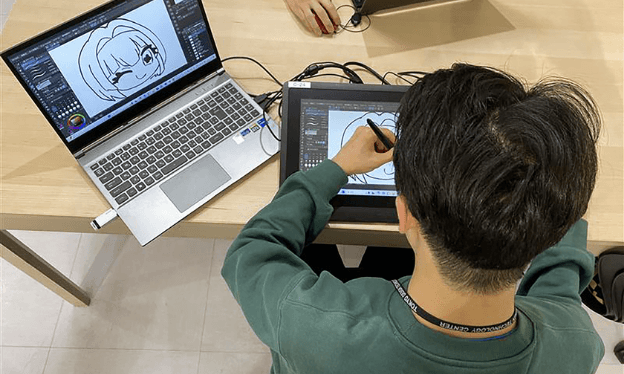液晶タブレットでイラスト技法も学びます